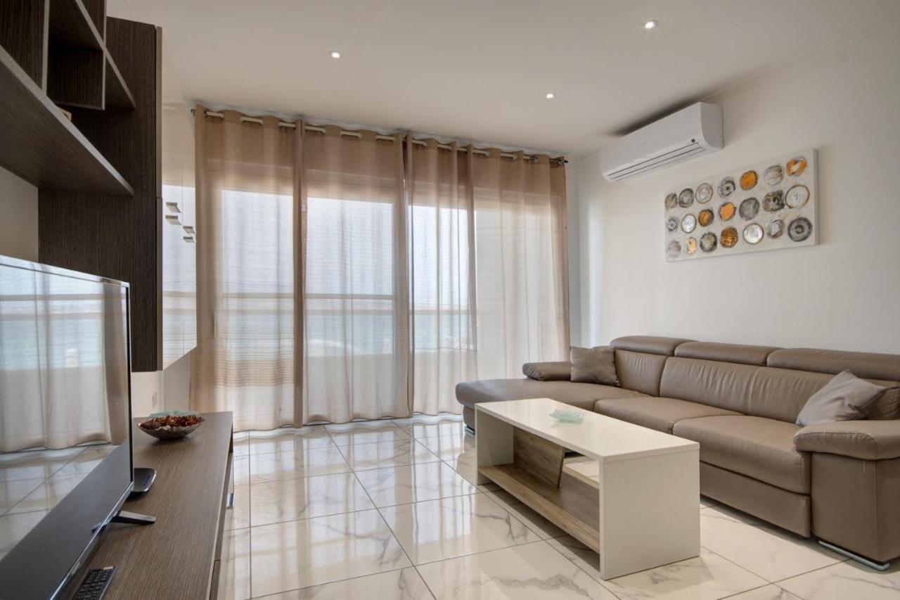 Malta'S Beachfront Apartment In Mellieħa Exterior foto